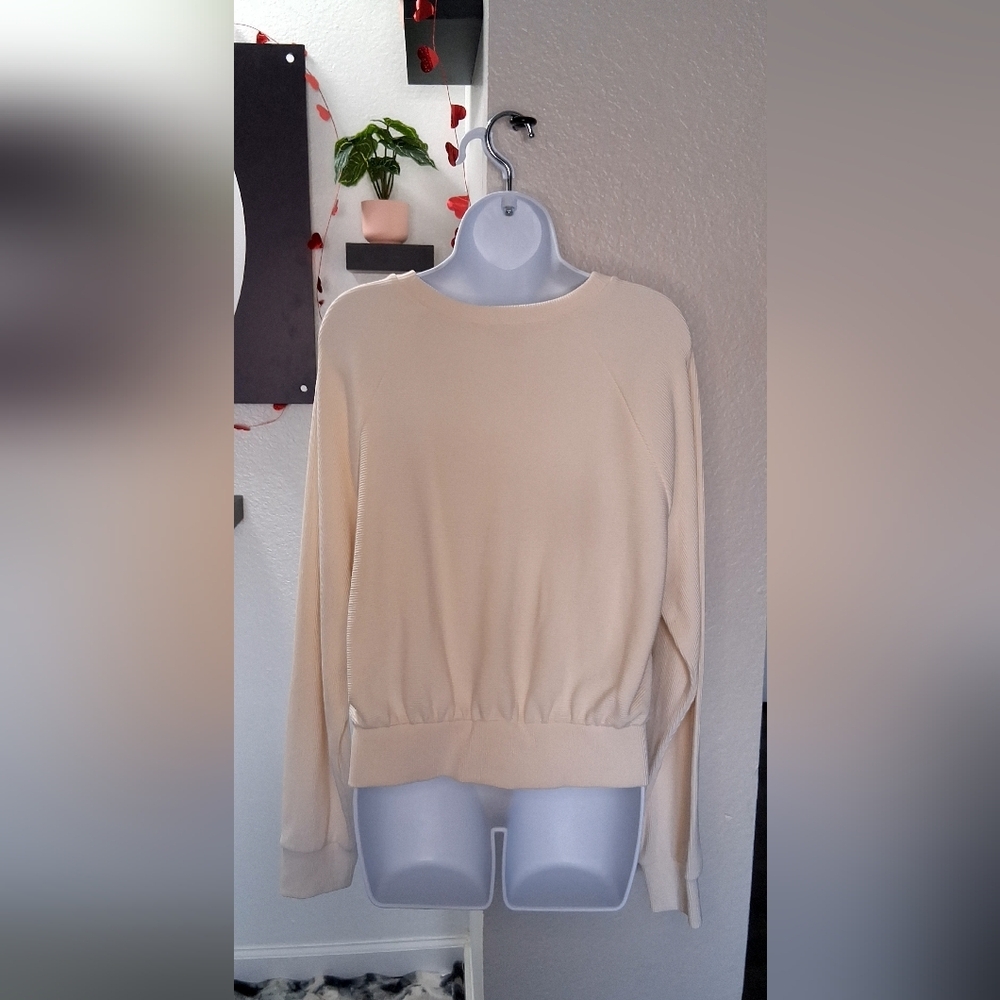 Express Cream Color Women Sweater, Size Large - Picture 10 of 14